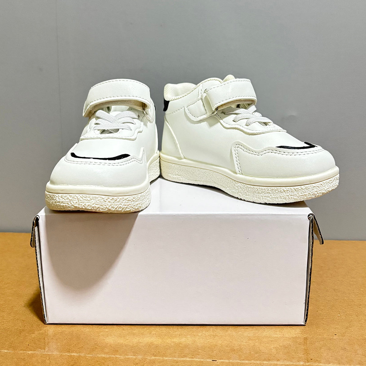 523 - White | Kids Sneakers