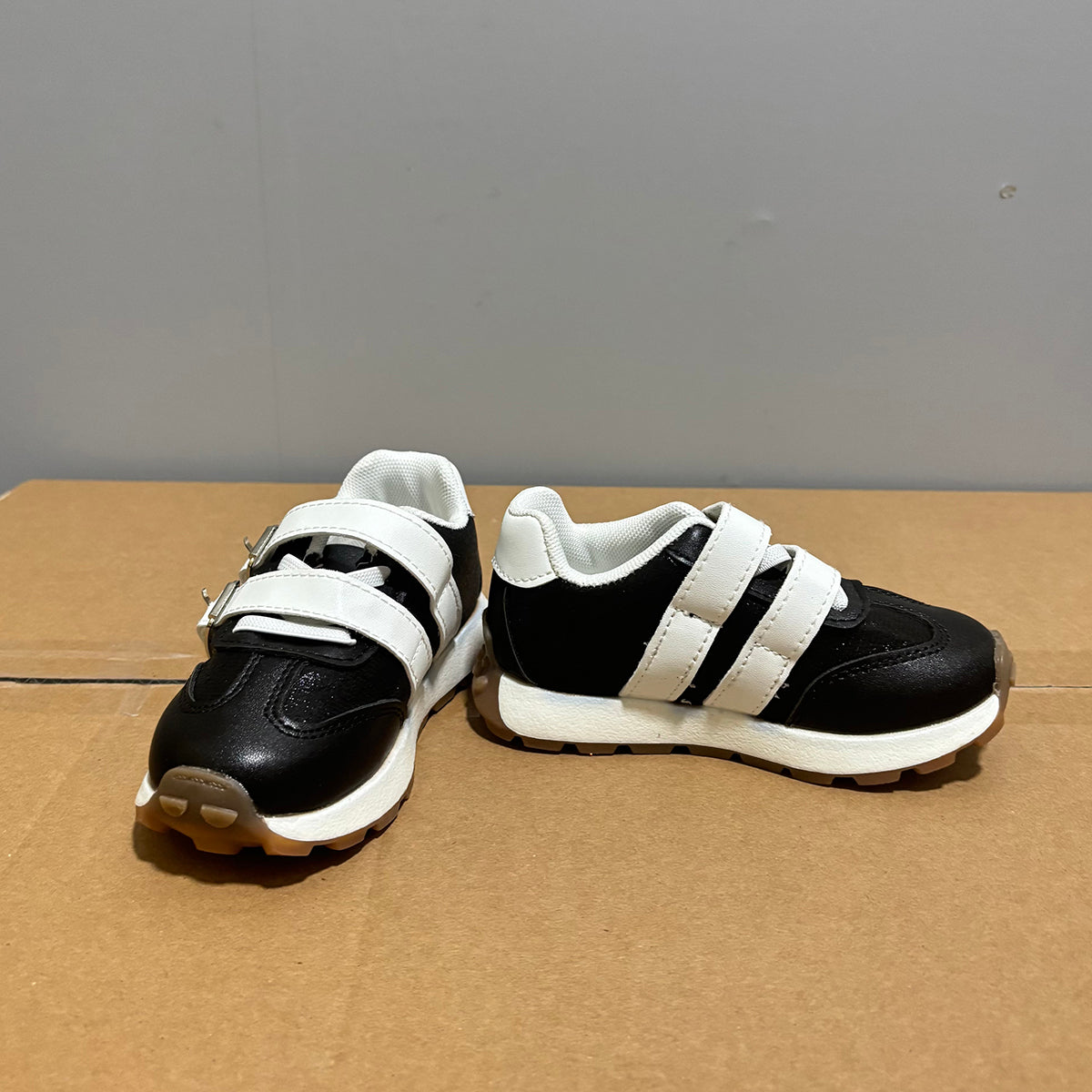 539 - Black | Kids Sneakers