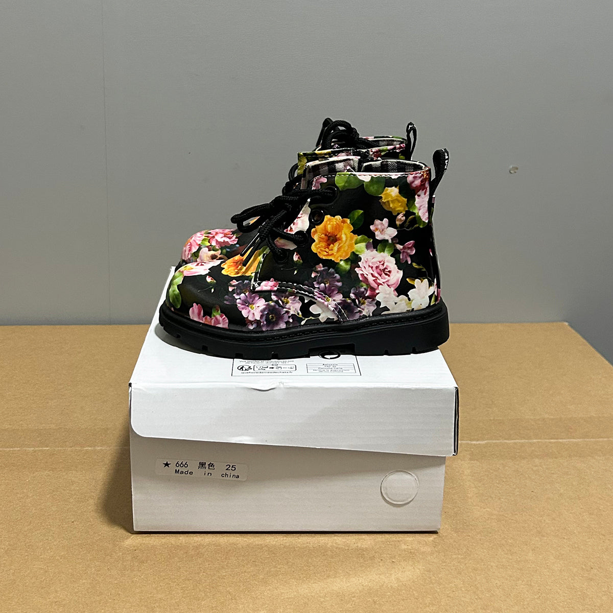 666 - White | Kids boots