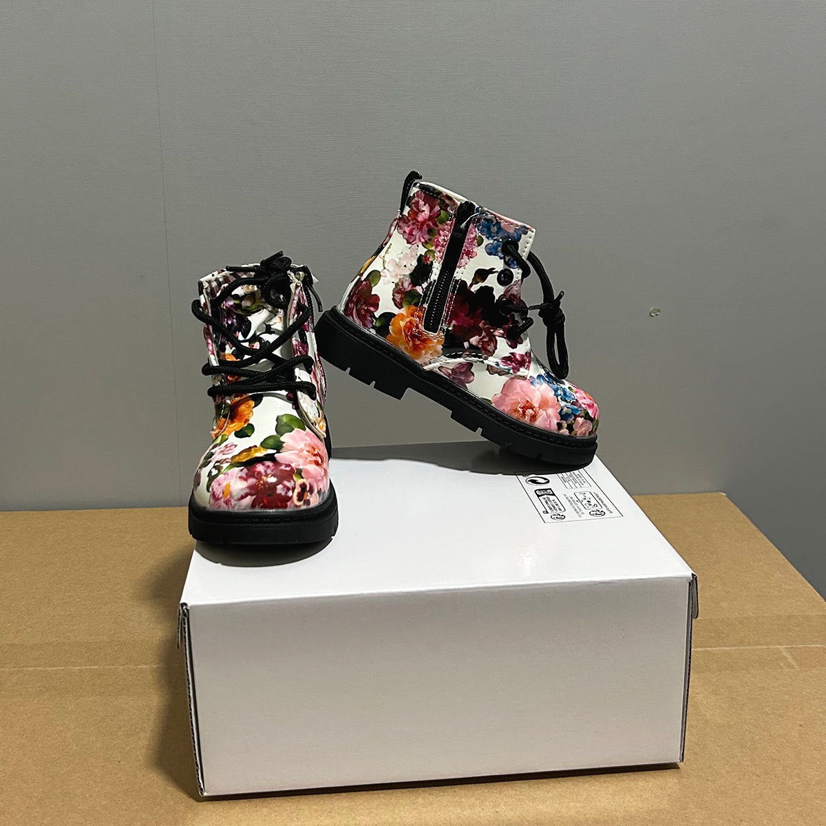 666 - White | Kids boots