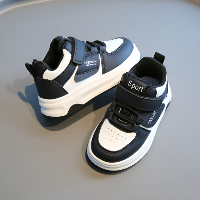 HTX676 - Black | Kids Sneakers