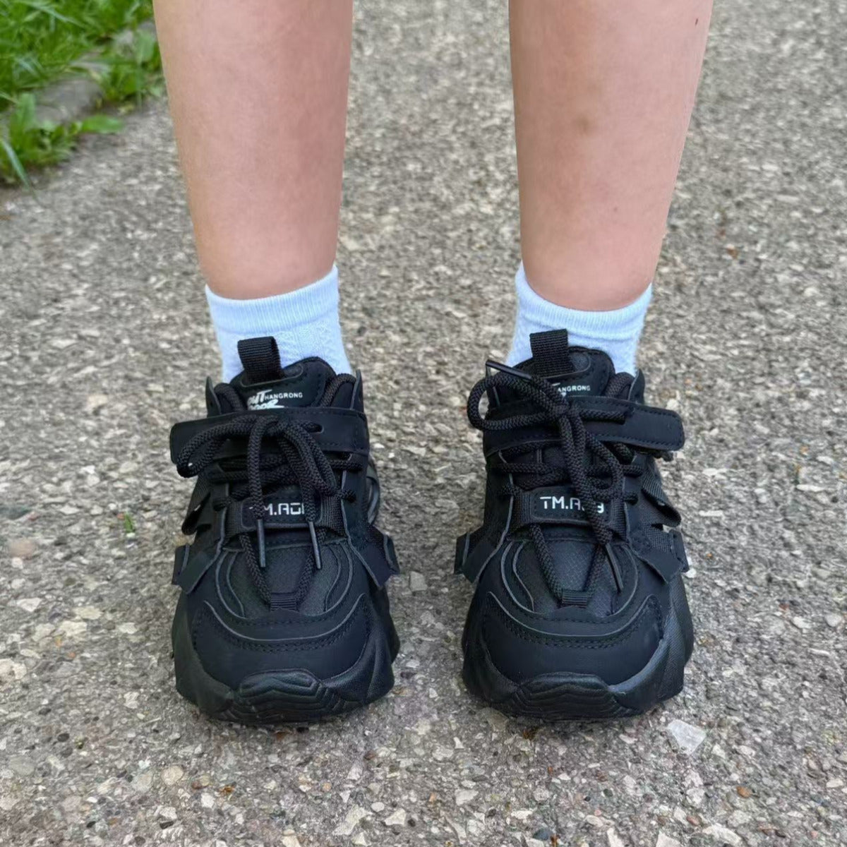 X8119 - Black | Kids Sneakers